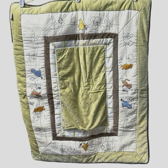 Vintage Disney Classic Pooh Velvet Embroidered Crib Comforter Blanket Baby - Picture 1 of 7